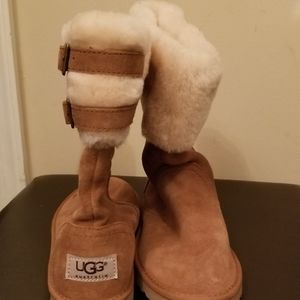 NWOT Ugg girls boots